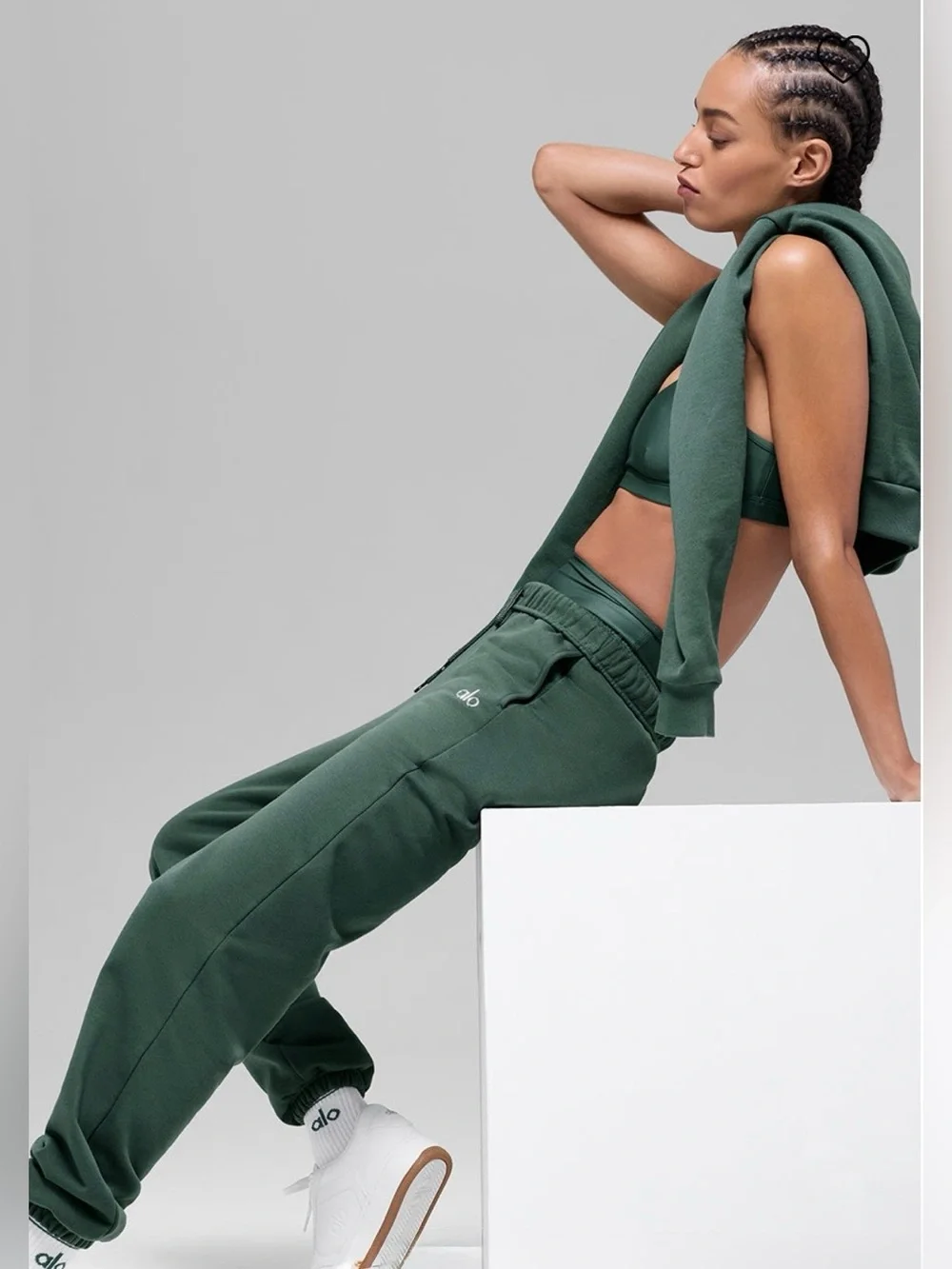 ALO Yoga Accolade Sweatpants - Clover Green - XS - NWT